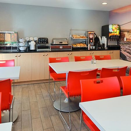 Red Lion Inn And Suites Brooklyn New York Bagian luar foto