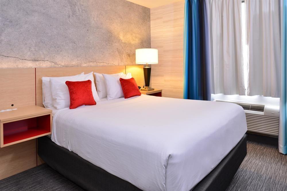Red Lion Inn And Suites Brooklyn New York Bagian luar foto