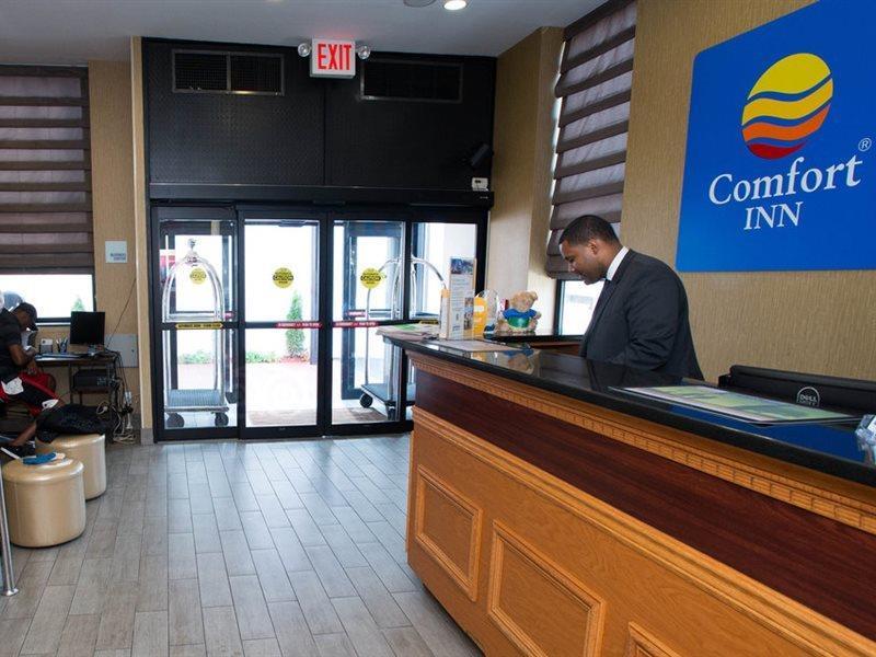 Red Lion Inn And Suites Brooklyn New York Bagian luar foto