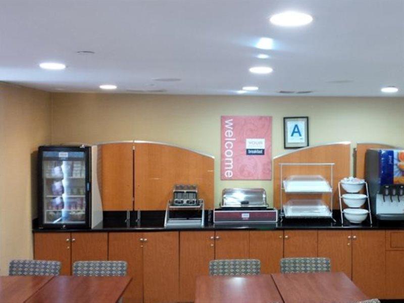 Red Lion Inn And Suites Brooklyn New York Bagian luar foto